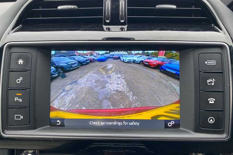 Used Jaguar F-Pace 2017 for sale - 76517470: Photo 19