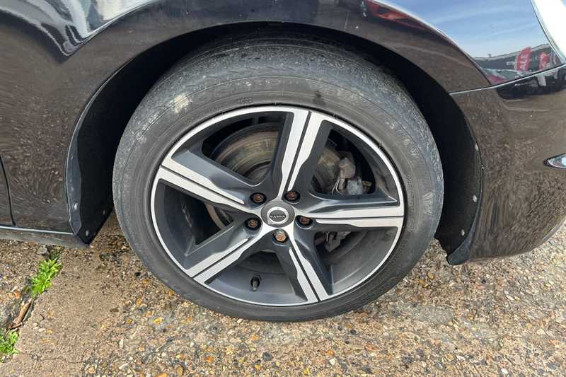 Used Volvo V40 2019 for sale - 76529457: Photo 11
