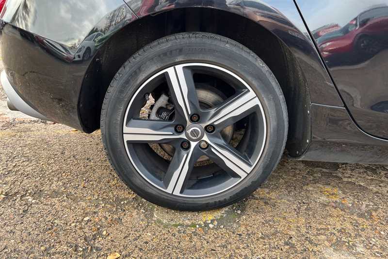 Used Volvo V40 2019 for sale - 76529457: Photo 12