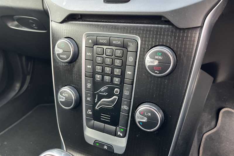 Used Volvo V40 2019 for sale - 76529457: Photo 15