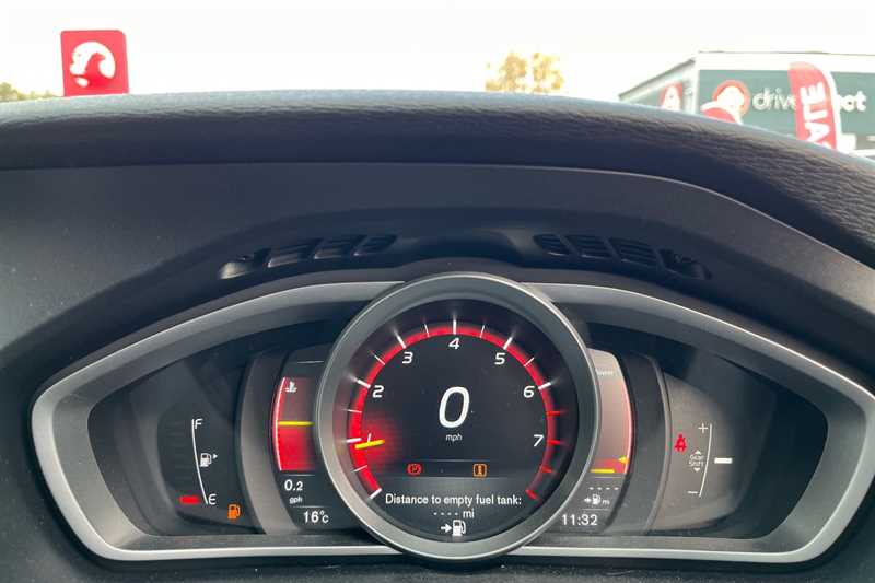 Used Volvo V40 2019 for sale - 76529457: Photo 20