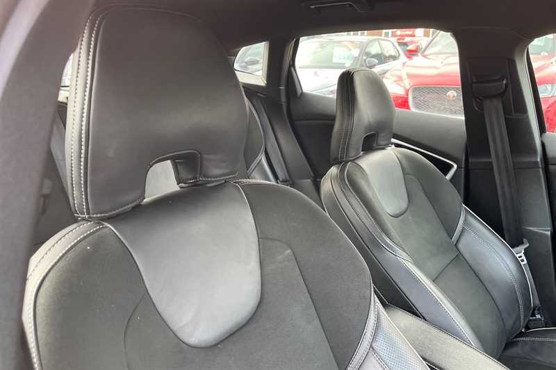 Used Volvo V40 2019 for sale - 76529457: Photo 23