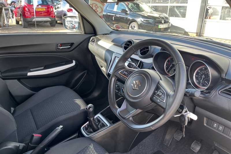 Used Suzuki Swift 2024 for sale - 76096680: Photo 14