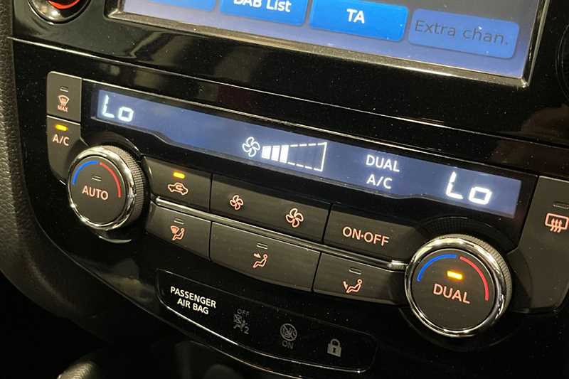 Used Nissan Qashqai 2015 for sale - 76529933: Photo 15