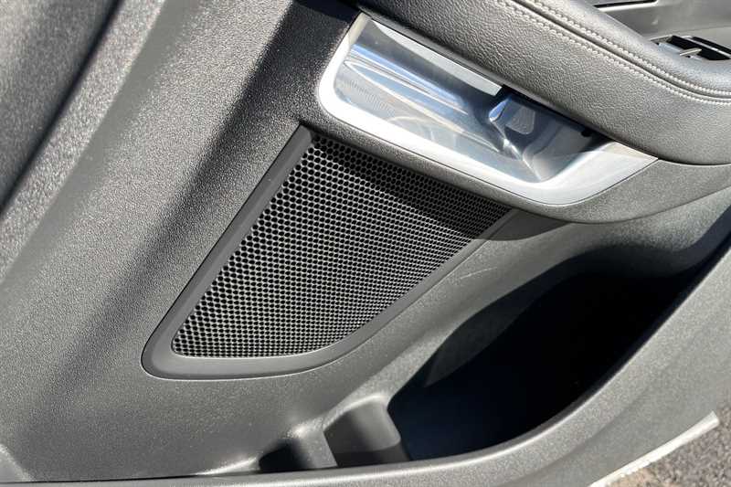 Used Jaguar E-Pace for sale - 76462401: Photo 27