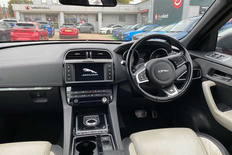 Used Jaguar F-Pace 2017 for sale - 76286551: Photo 13