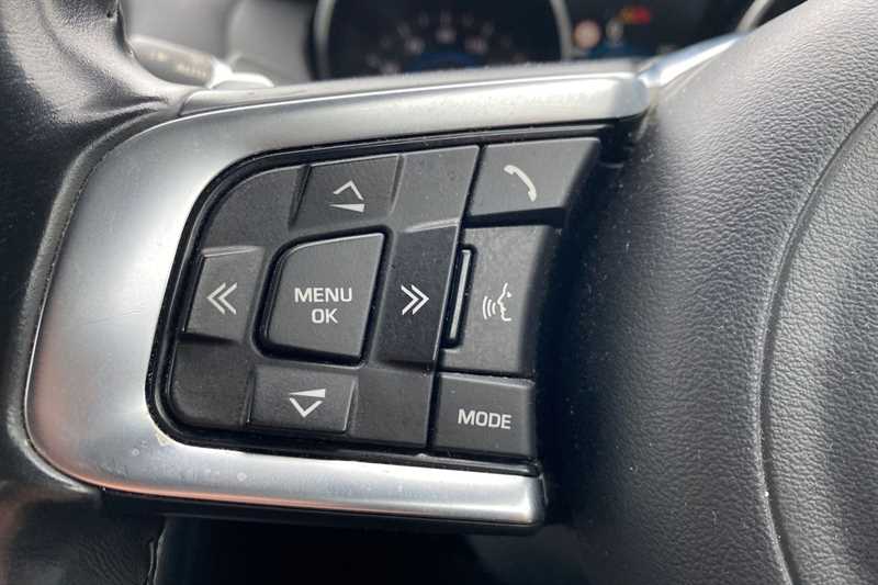 Used Jaguar F-Pace 2017 for sale - 76286551: Photo 21