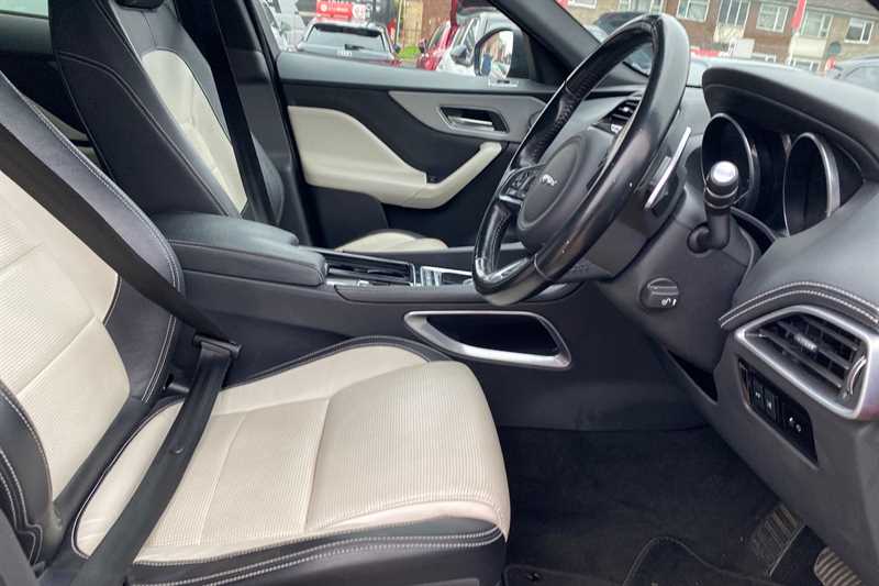 Used Jaguar F-Pace 2017 for sale - 76286551: Photo 23
