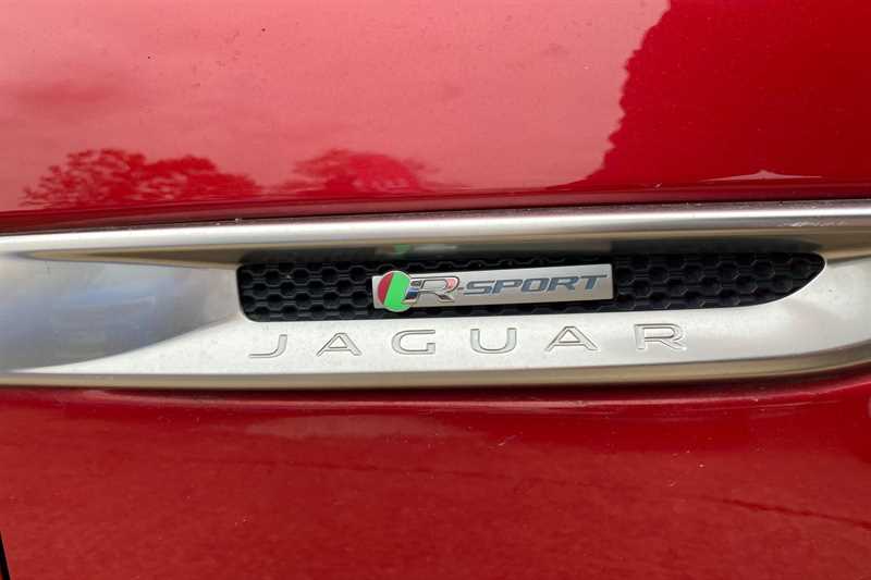 Used Jaguar F-Pace 2017 for sale - 76286551: Photo 39