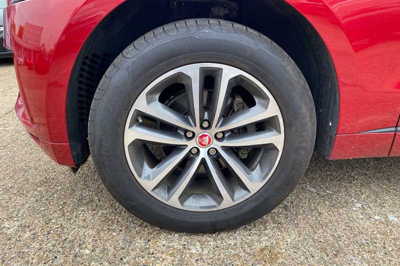 Used Jaguar F-Pace 2017 for sale - 76286551: Photo 9