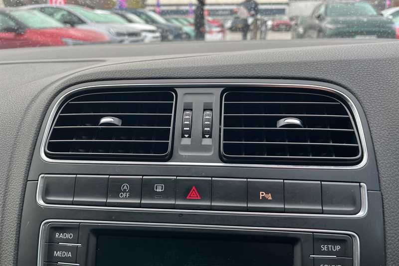 Used Volkswagen Polo 2016 for sale - 78188982: Photo 38