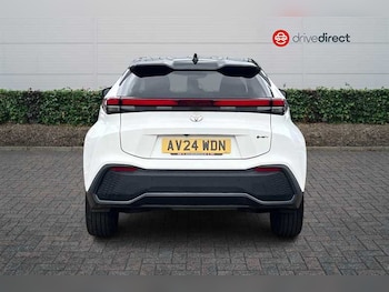 Used Toyota C-HR 2024 for sale - 79541520: Photo