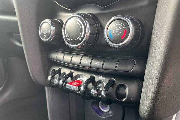 Used MINI Hatch 2019 for sale - 75748799: Photo 15