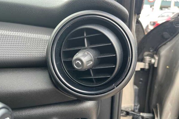 Used MINI Hatch 2019 for sale - 75748799: Photo 37