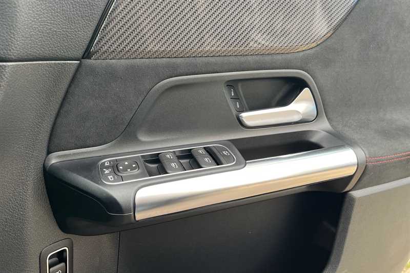 Used Mercedes-Benz GLA 2021 for sale - 76917475: Photo 40