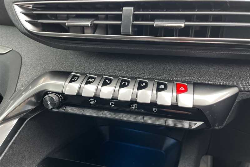 Used Peugeot 3008 2020 for sale - 77335199: Photo 15