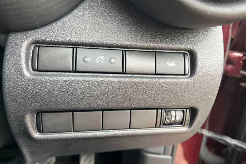 Used Nissan Juke 2023 for sale - 78188359: Photo 37