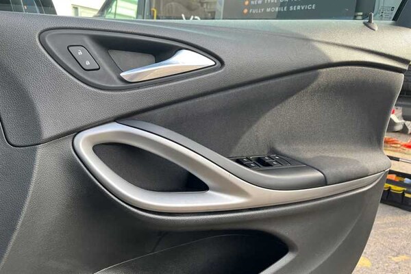 Used Vauxhall Astra 2019 for sale - 76088181: Photo 16