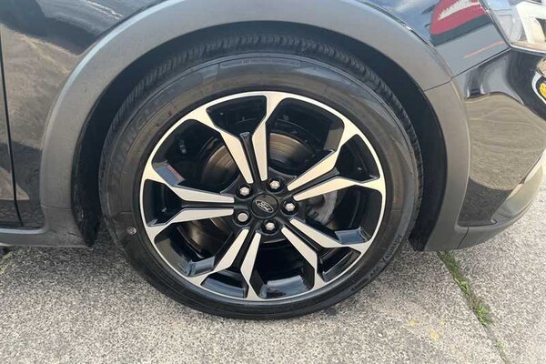 Used Ford Focus 2021 for sale - 75541506: Photo 9