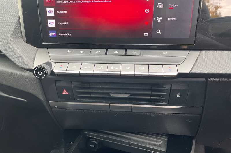 Used Vauxhall Astra 2022 for sale - 76462738: Photo 15