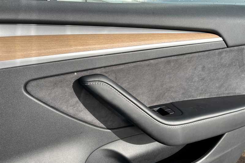 Used Tesla Model 3 2021 for sale - 76593820: Photo 16