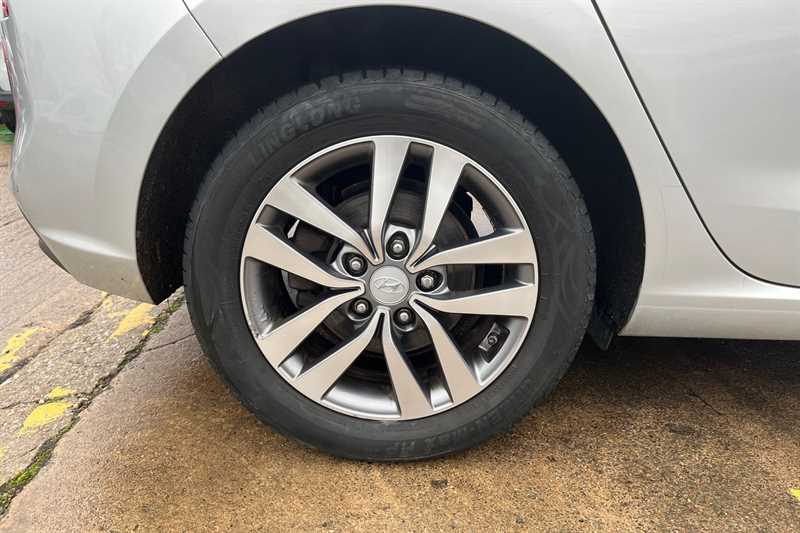 Used Hyundai i30 2018 for sale - 76530708: Photo 10