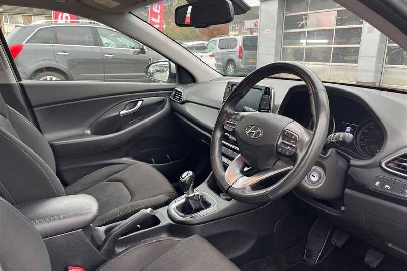 Used Hyundai i30 2018 for sale - 76530708: Photo 14