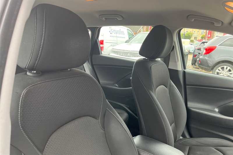 Used Hyundai i30 2018 for sale - 76530708: Photo 23