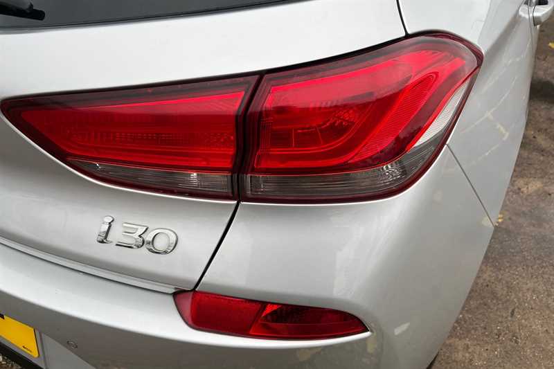 Used Hyundai i30 2018 for sale - 76530708: Photo 32