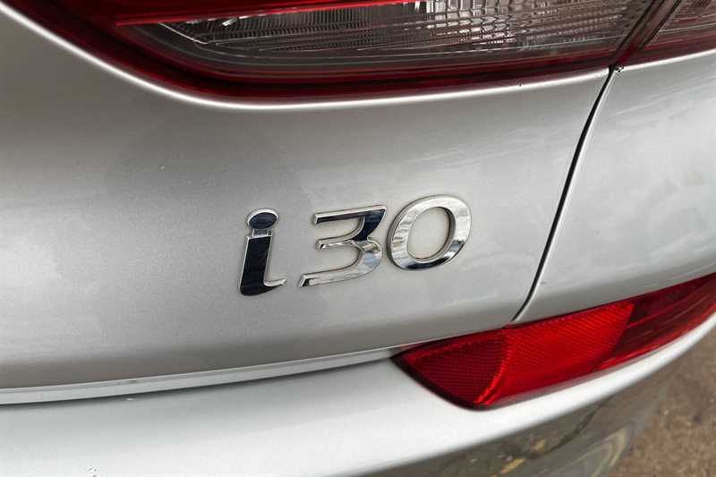 Used Hyundai i30 2018 for sale - 76530708: Photo 36