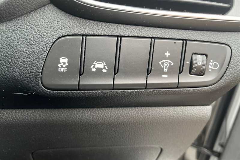 Used Hyundai i30 2018 for sale - 76530708: Photo 38