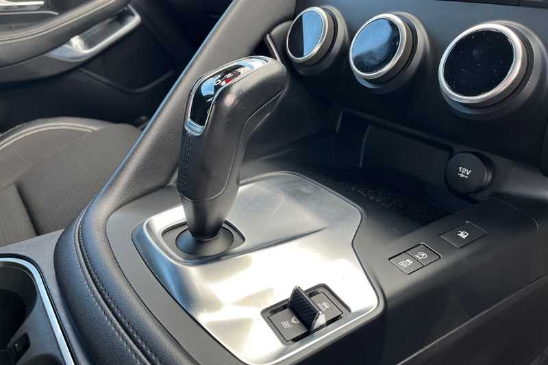 Used Jaguar E-Pace 2018 for sale - 76443559: Photo 39