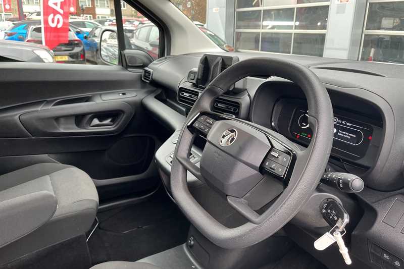 Used Vauxhall Combo Electric 2024 for sale - 76853284: Photo 14