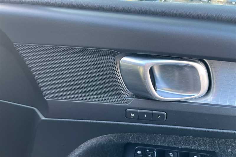 Used Volvo XC40 2018 for sale - 76945059: Photo 27