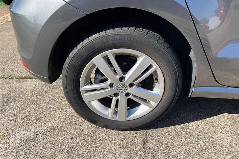 Used Volkswagen Polo 2017 for sale - 76858176: Photo 11