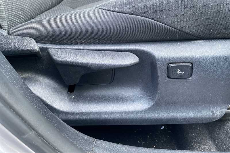 Used Toyota C-HR 2018 for sale - 77930398: Photo 26