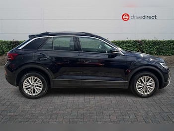Used Volkswagen T-Roc 2023 for sale - 79567468: Photo