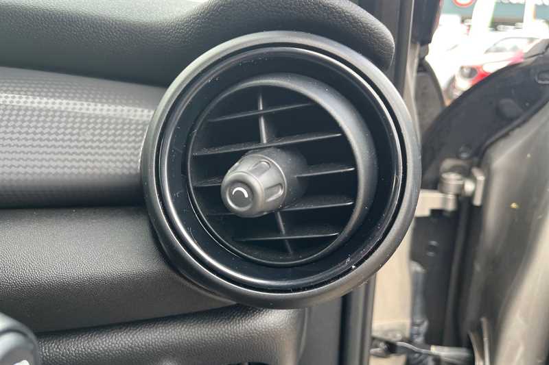 Used MINI Hatch 2019 for sale - 76761818: Photo 37