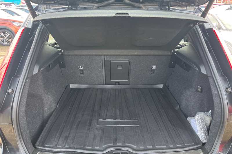 Used Volvo XC40 2021 for sale - 77317603: Photo 25