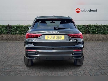 Used Audi Q3 2019 for sale - 76530000: Photo