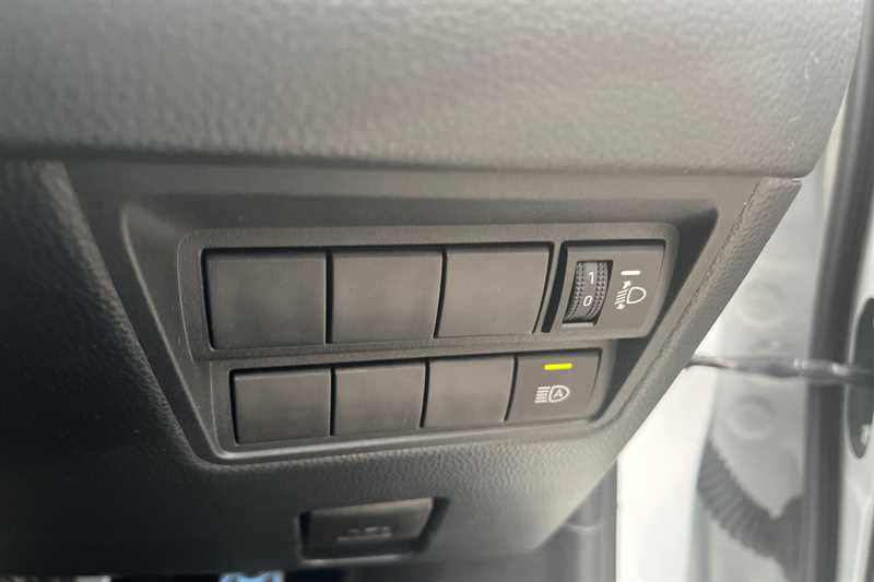 Used Toyota Yaris 2023 for sale - 76463496: Photo 37