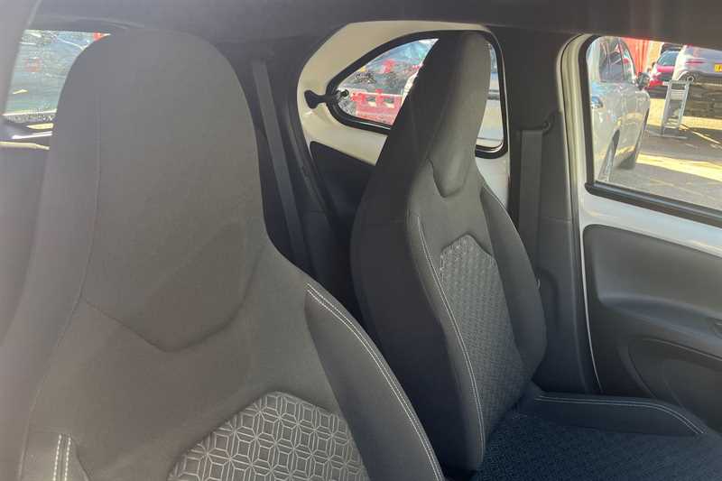 Used Toyota Aygo X 2024 for sale - 76176496: Photo 23