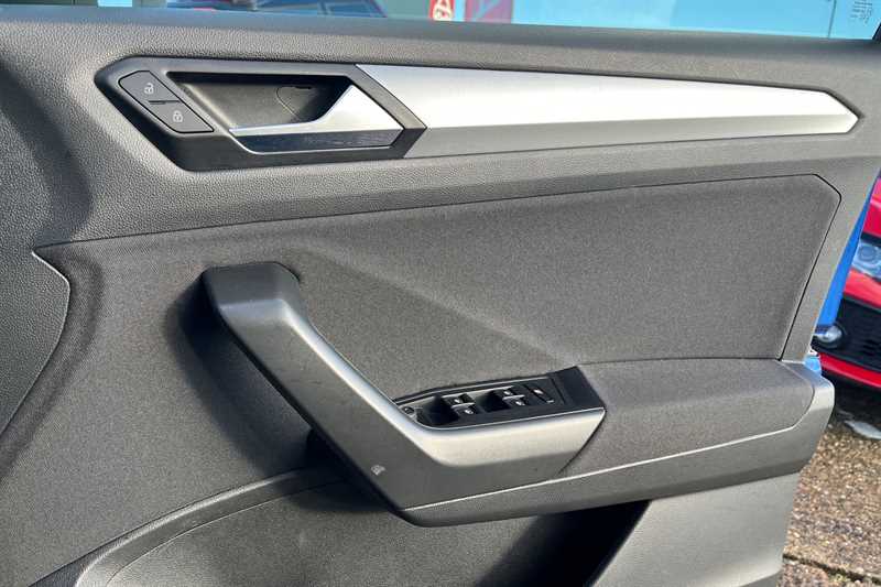 Used Volkswagen T-Roc 2024 for sale - 77486243: Photo 16