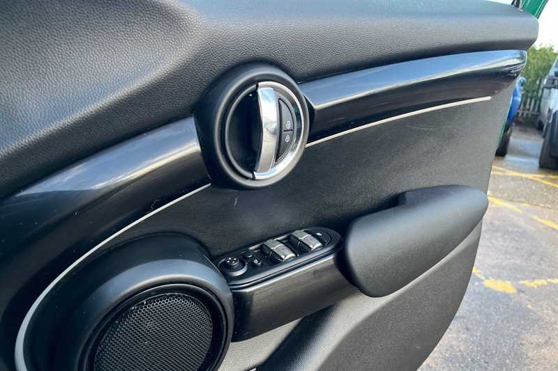 Used MINI Hatch 2023 for sale - 77444742: Photo 16