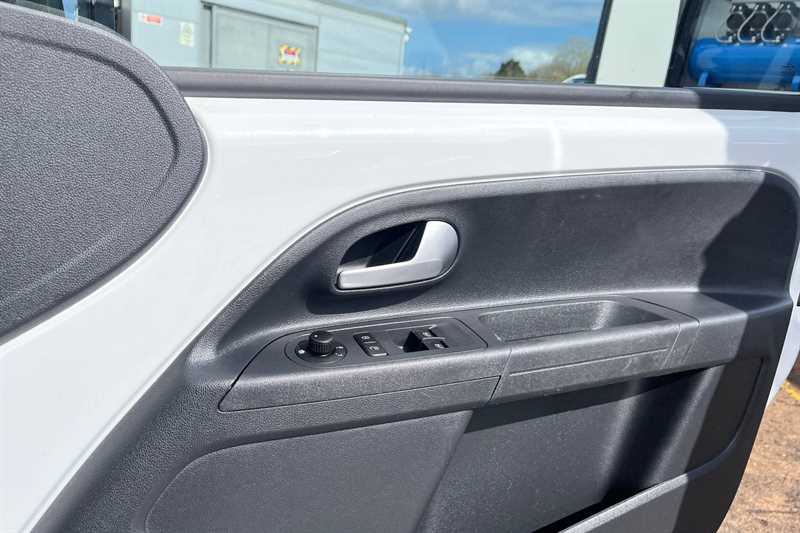 Used Volkswagen up! 2022 for sale - 78174324: Photo 16