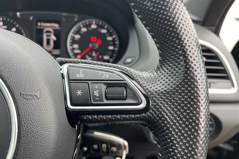 Used Audi Q3 2017 for sale - 77232439: Photo 22