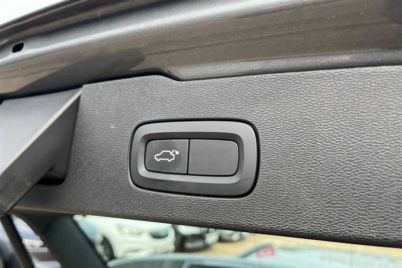 Used Volvo V60 2020 for sale - 76124985: Photo 36