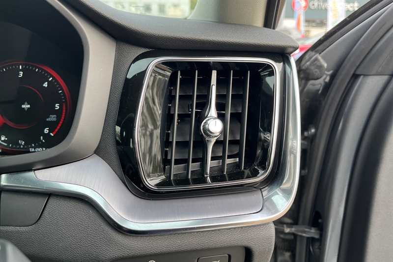 Used Volvo V60 2020 for sale - 76124985: Photo 37