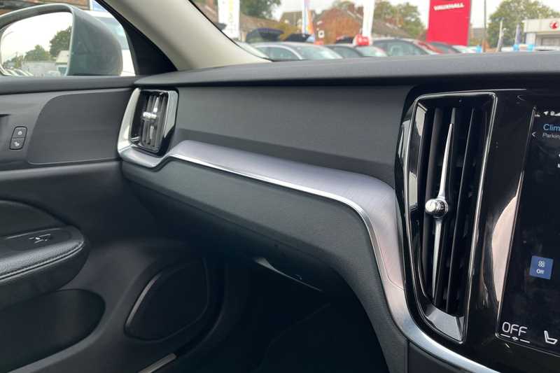 Used Volvo V60 2020 for sale - 76124985: Photo 40