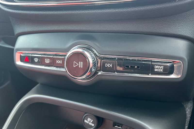 Used Volvo XC40 2021 for sale - 77375609: Photo 39